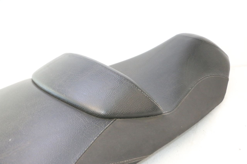 photo de ASIENTO PIAGGIO MP3 500 (2016 - 2018) - Zoom sobre los componentes