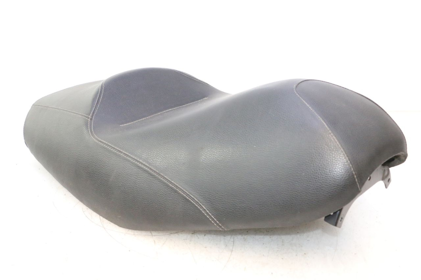 photo de ASIENTO PIAGGIO MP3 125 (2006 - 2014) - Primer plano de alta resolución