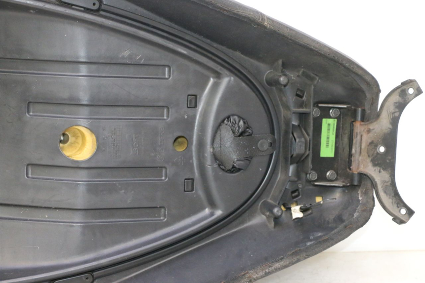 photo de ASIENTO PIAGGIO MP3 125 (2006 - 2014) - Foto de producto adicional