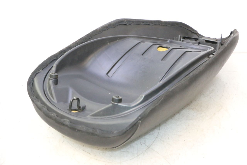 photo de ASIENTO PIAGGIO MP3 125 (2006 - 2014) - Estado de la superficie y material
