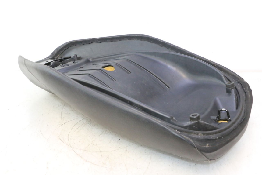 photo de ASIENTO PIAGGIO MP3 500 (2011 - 2015) - Primer plano técnico