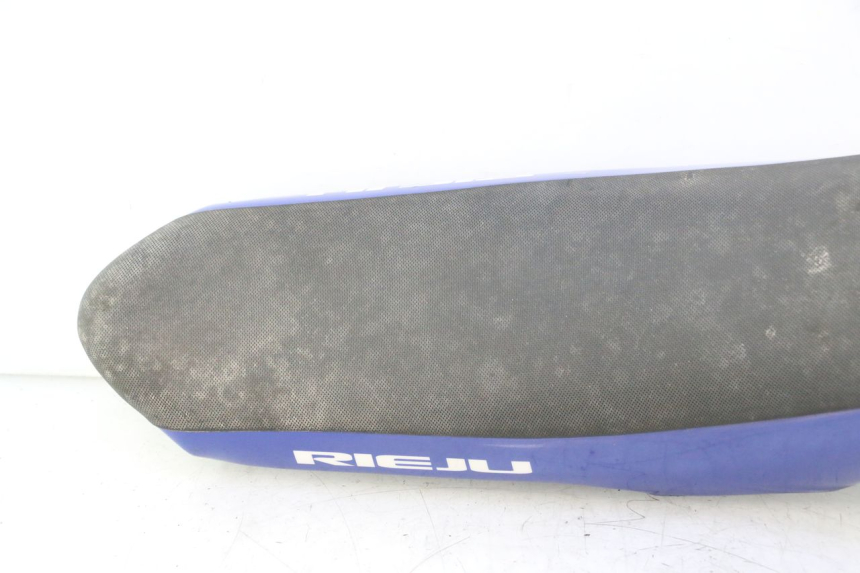 photo de ASIENTO RIEJU MRT PRO SUPERMOTARD 50 (2007 - 2018) - Estado de la superficie y material
