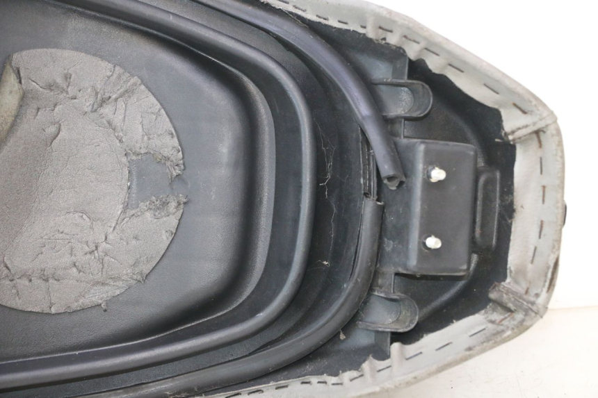 photo de ASIENTO KYMCO LIKE 4T 50 (2019 - 2025) - Enfoque en la estructura