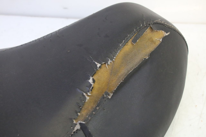 photo de ASIENTO PIAGGIO NEW TYPHOON 50 (2010 - 2017) - Primer plano de alta resolución