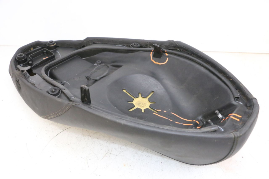 photo de ASIENTO PIAGGIO NEW TYPHOON 50 (2018 - 2021) - Inspección visual detallada