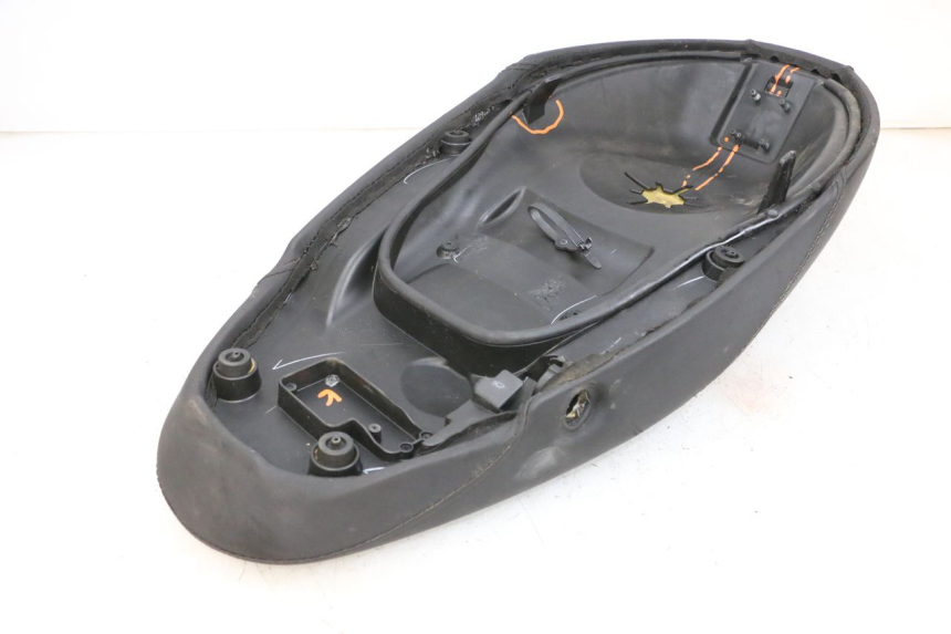 photo de ASIENTO PIAGGIO NEW TYPHOON 50 (2018 - 2021) - Ángulo de visión alternativo