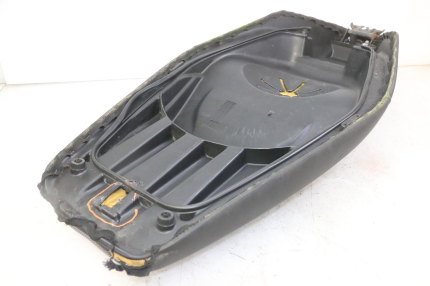 photo de ASIENTO GILERA NEXUS 125 (2009 - 2013) - Zoom sobre los componentes