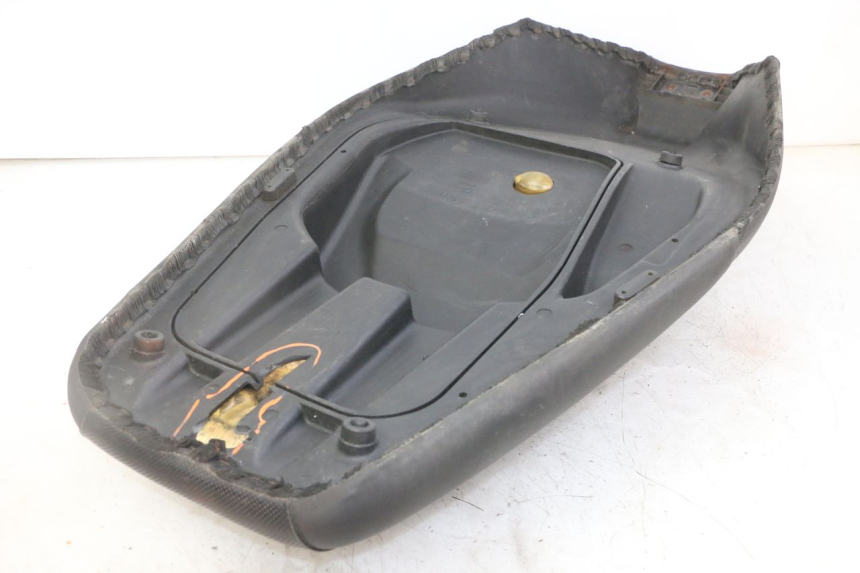 photo de ASIENTO GILERA NEXUS 125 (2009 - 2013) - Estado de la superficie y material