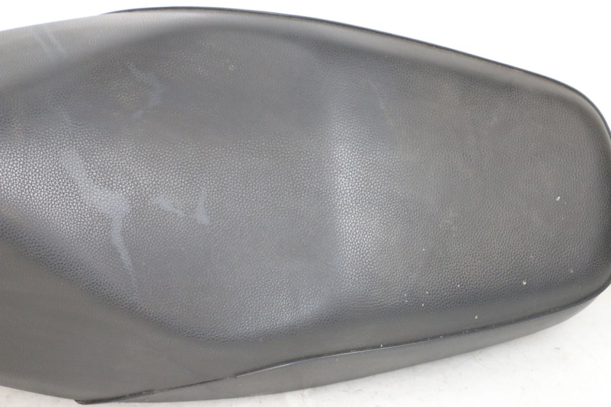 photo de ASIENTO HONDA NHX LEAD 110 (2008 - 2010) - Primer plano de alta resolución