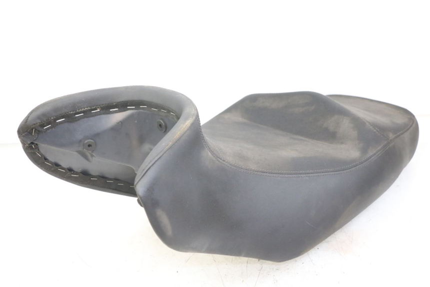 photo de ASIENTO MOTO GUZZI NORGE 8V GT 1200 (2011 - 2016) - Marcados y referencias originales