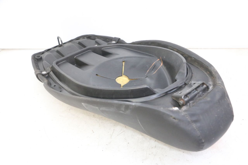 photo de ASIENTO PIAGGIO NRG POWER PUREJET 50 (2018 - 2021) - Zoom estado de uso