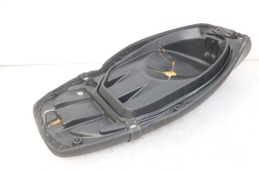 photo de ASIENTO PIAGGIO NRG POWER PUREJET 50 (2018 - 2021) - Otra perspectiva