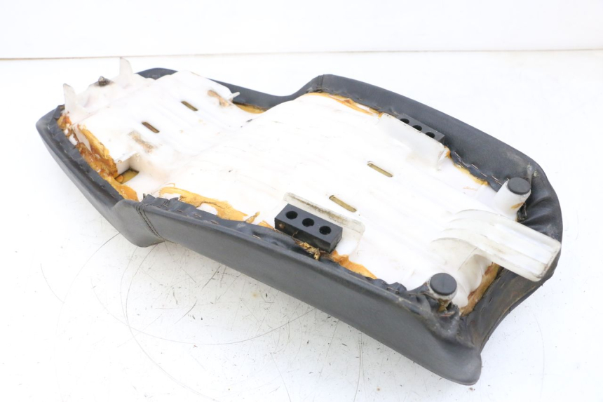 photo de ASIENTO HONDA NSR R 125 (1994 - 2003) - Estado de la superficie y material