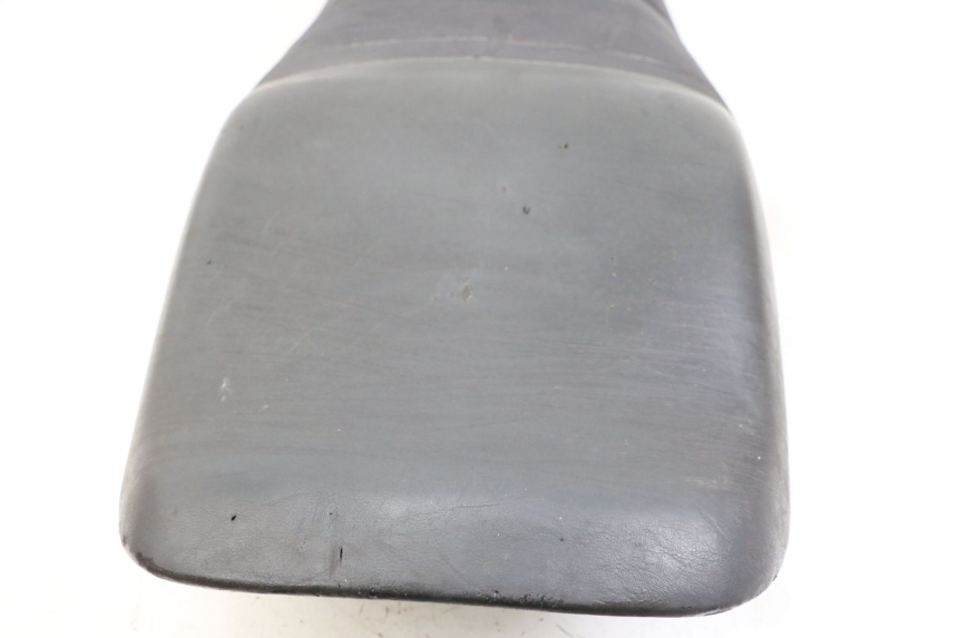 photo de ASIENTO HONDA NTV DEAUVILLE 650 (1998 - 2001) - Detalle de la pieza