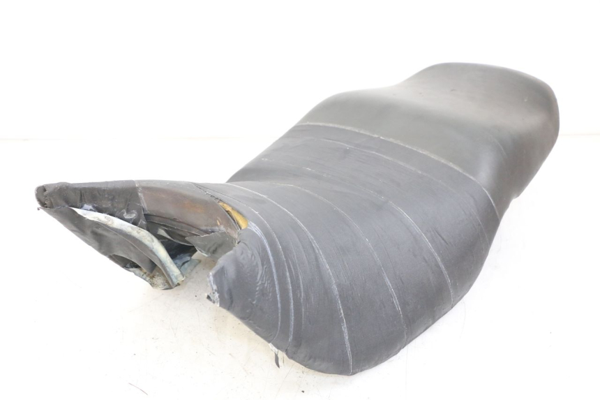 photo de ASIENTO HONDA NTV DEAUVILLE 650 (1998 - 2001) - Primer plano de alta resolución