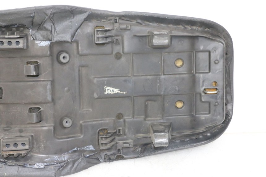 photo de ASIENTO HONDA NTV DEAUVILLE 650 (1998 - 2001) - Estado de la superficie y material
