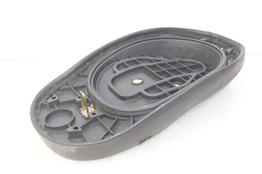 photo de ASIENTO JM MOTORS OLDIES 4T 50 (2010 - 2020) - Estado de la superficie y material