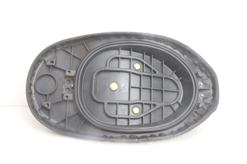 photo de ASIENTO JM MOTORS OLDIES 4T 50 (2010 - 2020) - Estado de la superficie y material