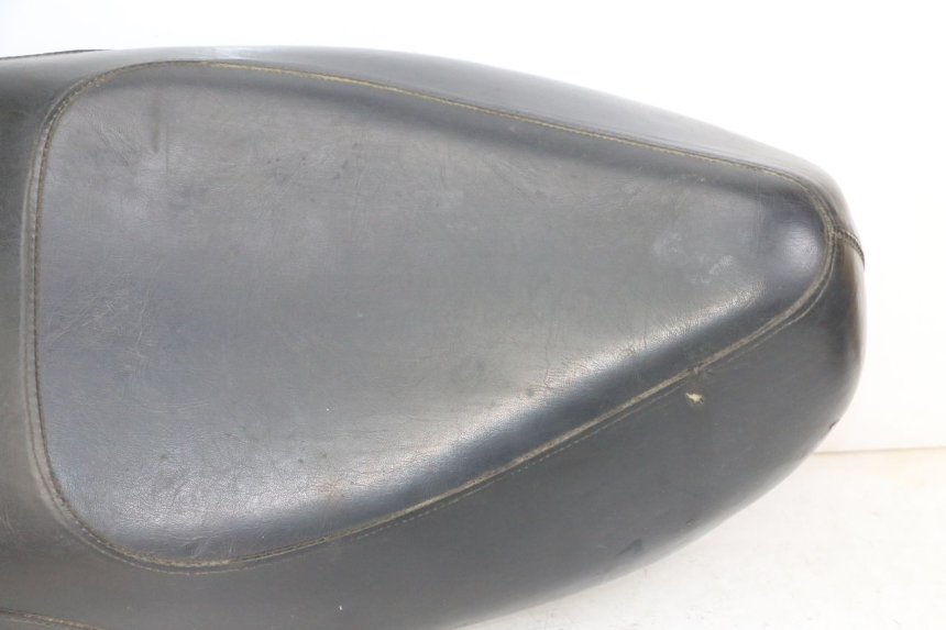 photo de ASIENTO JM MOTORS OLDIES GT 4T 50 (2018 - 2025) - Detalle de la pieza