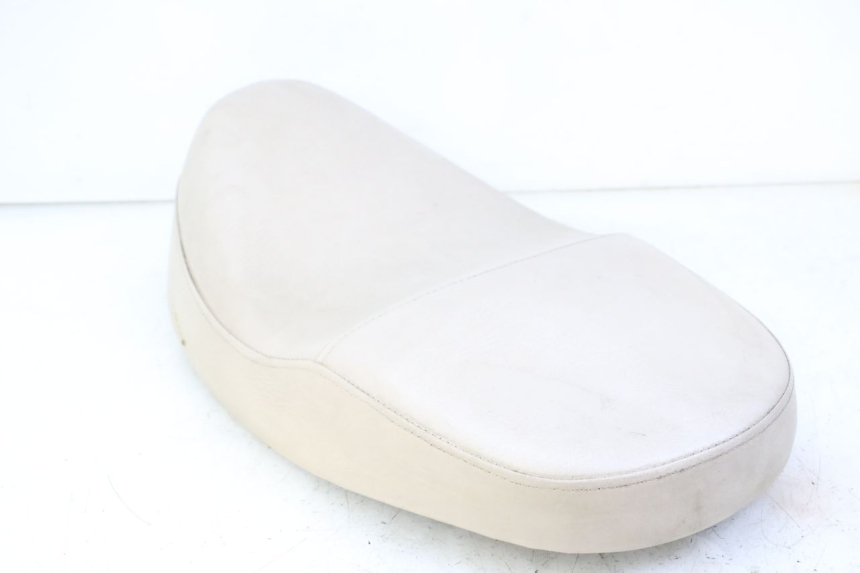 photo de ASIENTO JM MOTORS OLDIES GT 4T 50 (2018 - 2025) - Zoom sobre los componentes