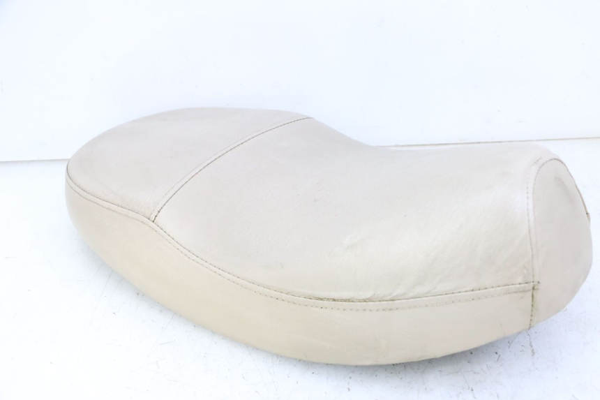 photo de ASIENTO JM MOTORS OLDIES GT 4T 50 (2018 - 2025) - Estado de la superficie y material