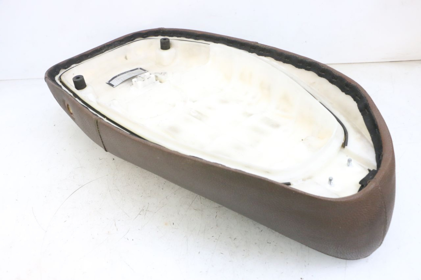 photo de ASIENTO JM MOTORS OLDIES GT 4T 50 (2018 - 2025) - Detalle de la pieza