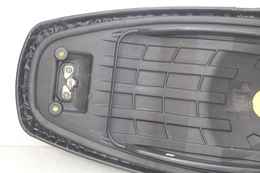 photo de ASIENTO SYM ORBIT III 3 4T 50 (2018 - 2021) - Características distintivas