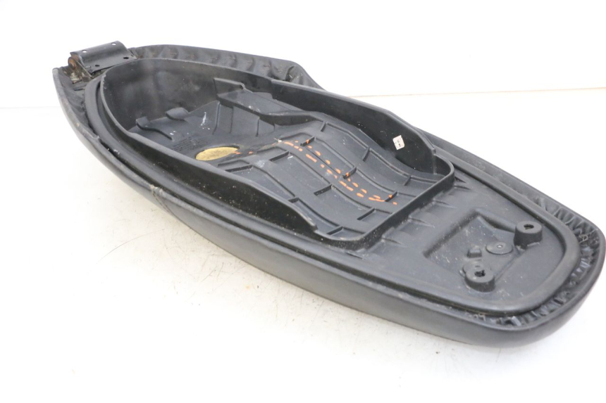 photo de ASIENTO SYM ORBIT III 3 4T 50 (2018 - 2021) - Zoom estado de uso