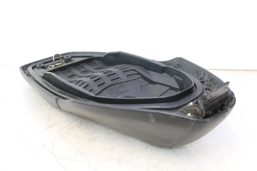 photo de ASIENTO SYM ORBIT III 3 4T 50 (2021 - 2025) - Características distintivas