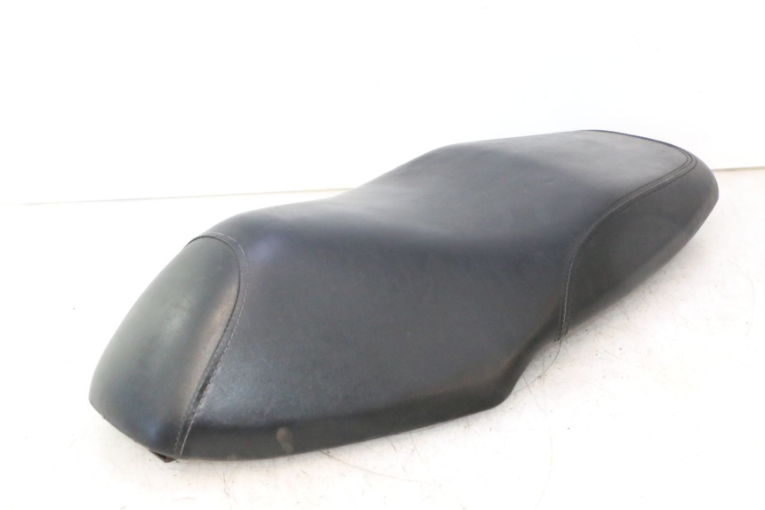 photo de ASIENTO SYM ORBIT III 3 4T 50 (2021 - 2025) - Estado de la superficie y material