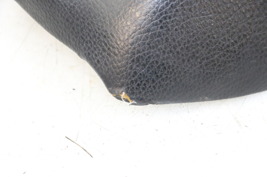 photo de ASIENTO HONDA PCX (JF28) 125 (2009 - 2011) - Detalles de los puntos de fijación