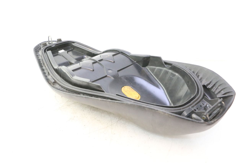photo de ASIENTO HONDA PCX (JF28) 125 (2009 - 2011) - Estado de la superficie y material