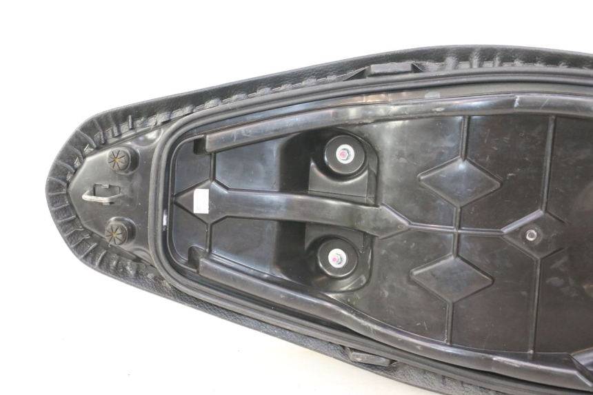 photo de ASIENTO HONDA PCX (JF28) 125 (2009 - 2011) - Marcados y referencias originales