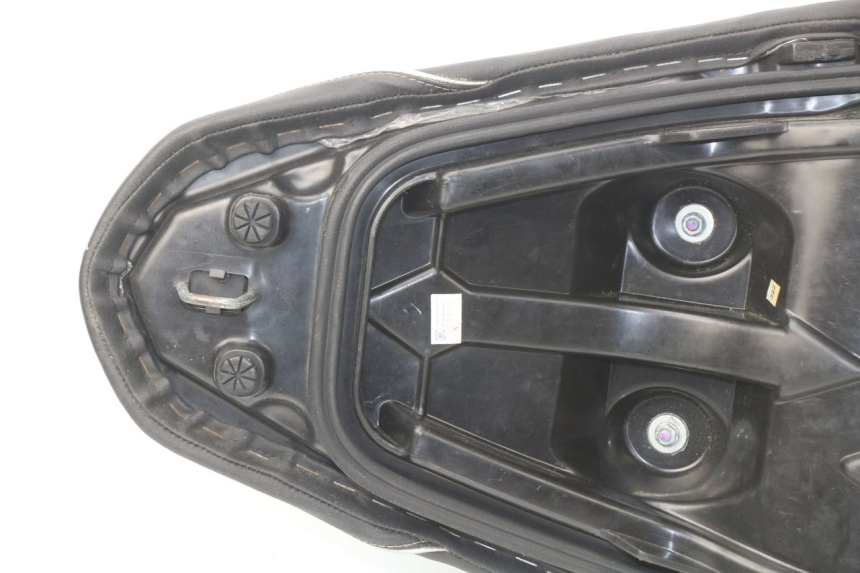 photo de ASIENTO HONDA PCX (JF47) 125 (2012 - 2013) - Características distintivas