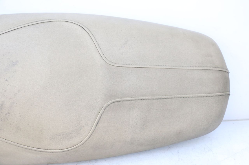 photo de ASIENTO PEUGEOT BELVILLE 125 (2017 - 2021) - Zoom sobre los componentes