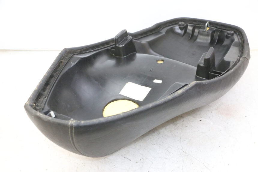 photo de ASIENTO PEUGEOT CITYSTAR 2T 50 (2018 - 2021) - Detalles de los puntos de fijación