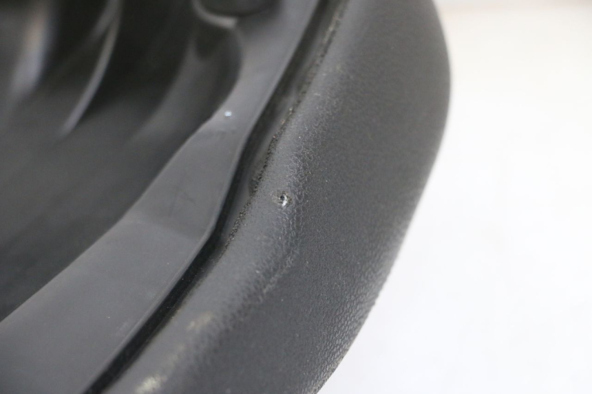 photo de ASIENTO PEUGEOT CITYSTAR 2T 50 (2018 - 2021) - Estado de la superficie y material