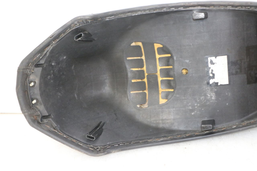 photo de ASIENTO PEUGEOT KISBEE 2T 50 (2010 - 2017) - Inspección visual detallada