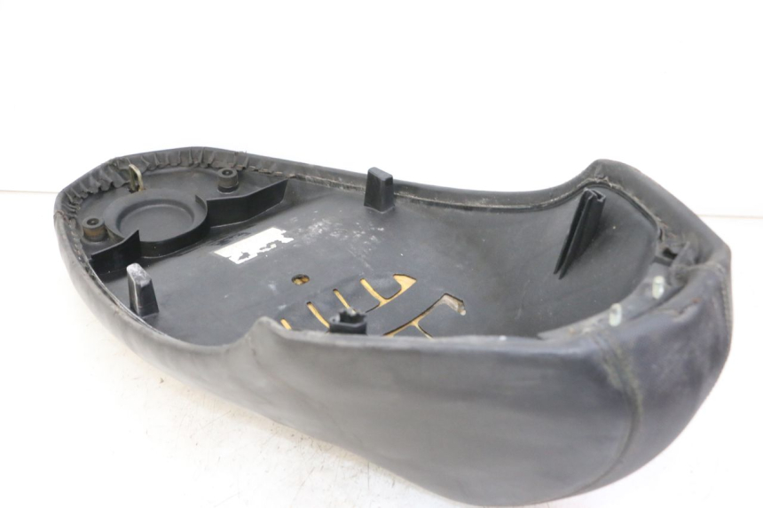 photo de ASIENTO PEUGEOT KISBEE 2T 50 (2010 - 2017) - Marcados y referencias originales