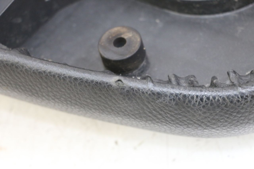 photo de ASIENTO PEUGEOT KISBEE 4T 50 (2018 - 2022) - Detalle de la pieza