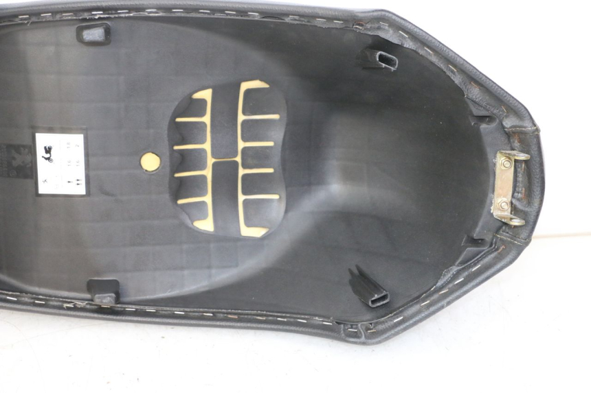 photo de ASIENTO PEUGEOT KISBEE 4T 50 (2018 - 2022) - Foto de producto adicional