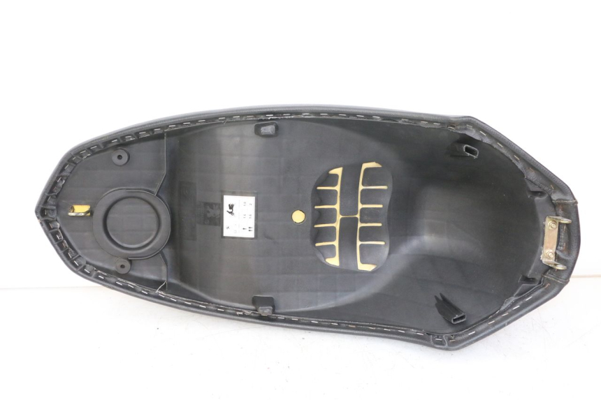 photo de ASIENTO PEUGEOT KISBEE 4T 50 (2018 - 2022) - Inspección visual detallada
