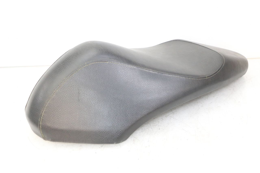 photo de ASIENTO PEUGEOT KISBEE 4T 50 (2018 - 2022) - Detalles de los puntos de fijación