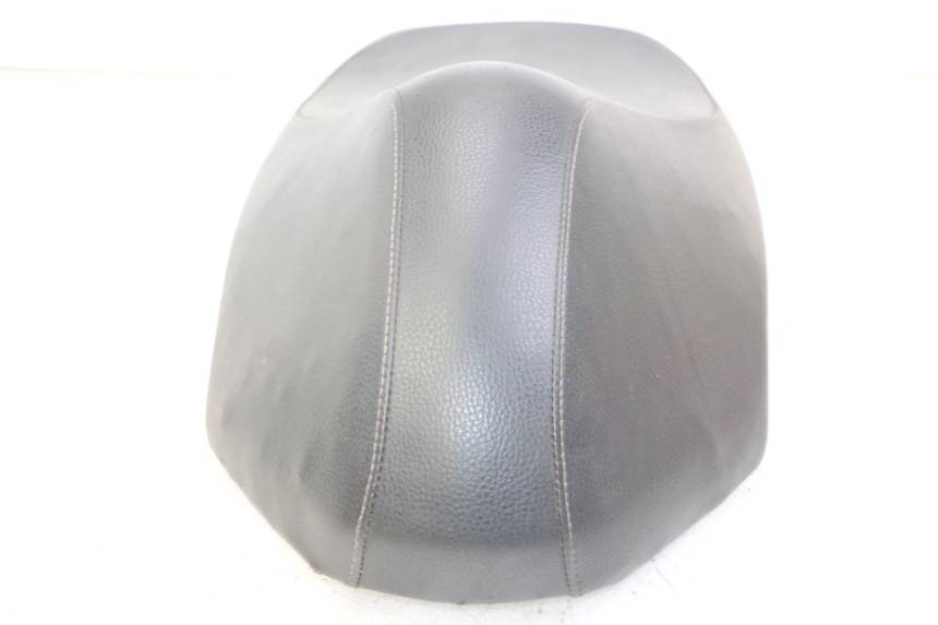 photo de ASIENTO PEUGEOT KISBEE 4T 50 (2010 - 2017) - Enfoque en la estructura