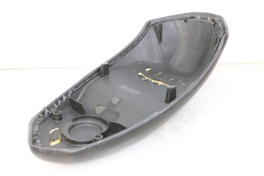 photo de ASIENTO PEUGEOT KISBEE 4T 50 (2010 - 2017) - Marcados y referencias originales
