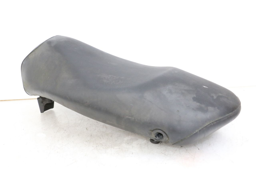 photo de ASIENTO PEUGEOT LUDIX 50 (2008 - 2017) - Enfoque en la estructura