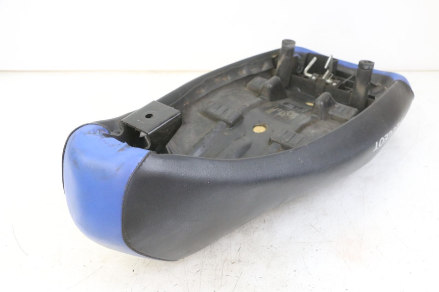 photo de ASIENTO PEUGEOT LUDIX ONE 50 (2005 - 2008) - Zoom estado de uso