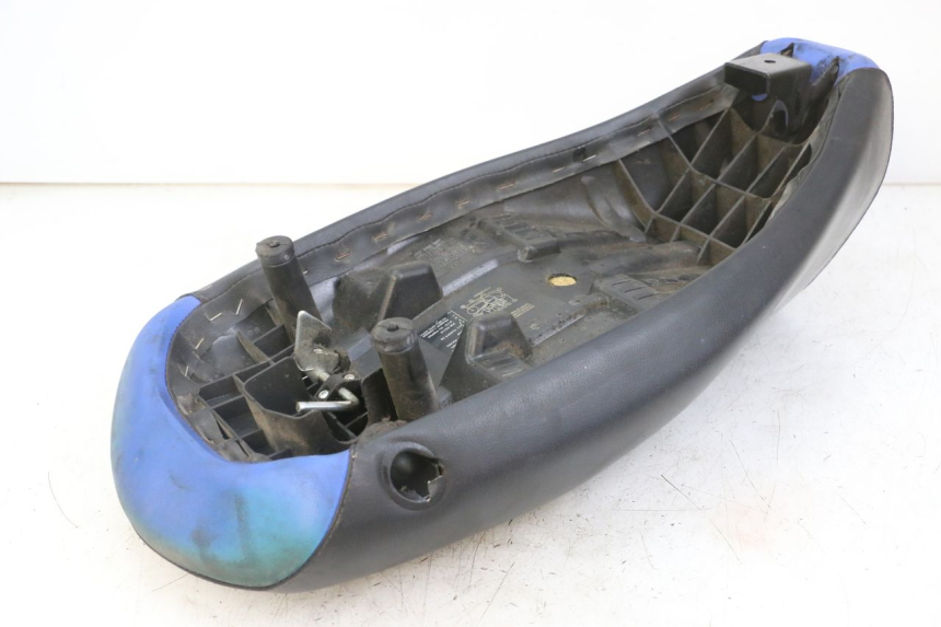 photo de ASIENTO PEUGEOT LUDIX ONE 50 (2005 - 2008) - Primer plano técnico