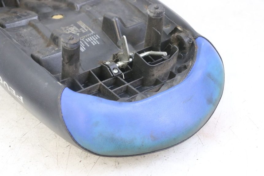 photo de ASIENTO PEUGEOT LUDIX ONE 50 (2005 - 2008) - Estado de la superficie y material