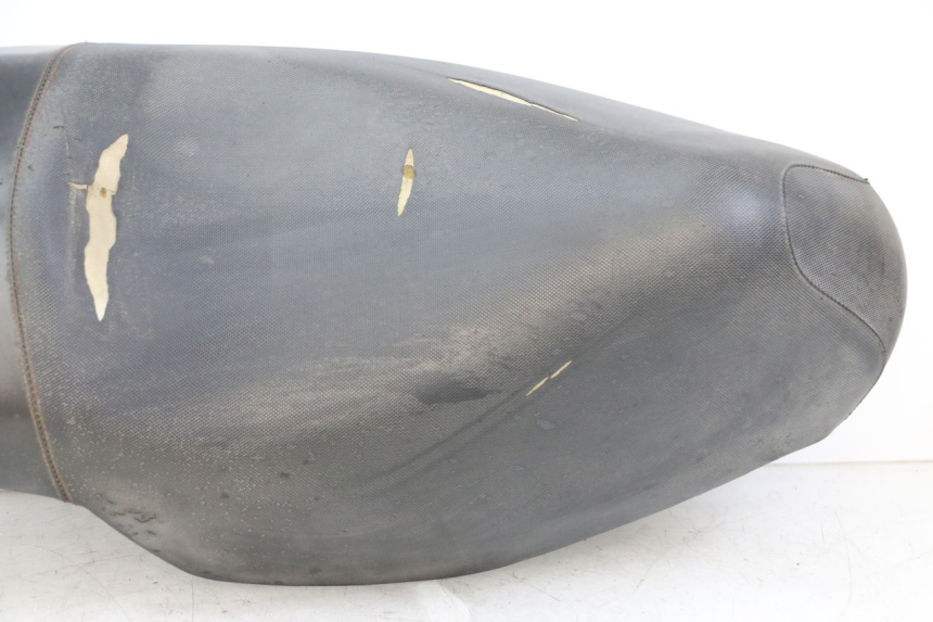 photo de ASIENTO PEUGEOT SPEEDFIGHT 3 LC 2T 50 (2009 - 2015) - Detalles de los puntos de fijación